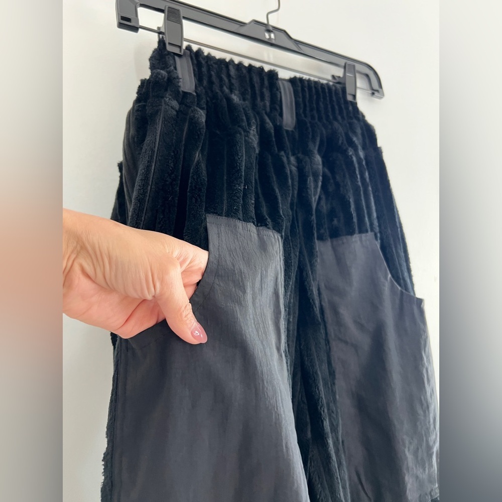 Somewhere nowhere S Black Textured Wide-Leg Pants - Picture 4 of 8